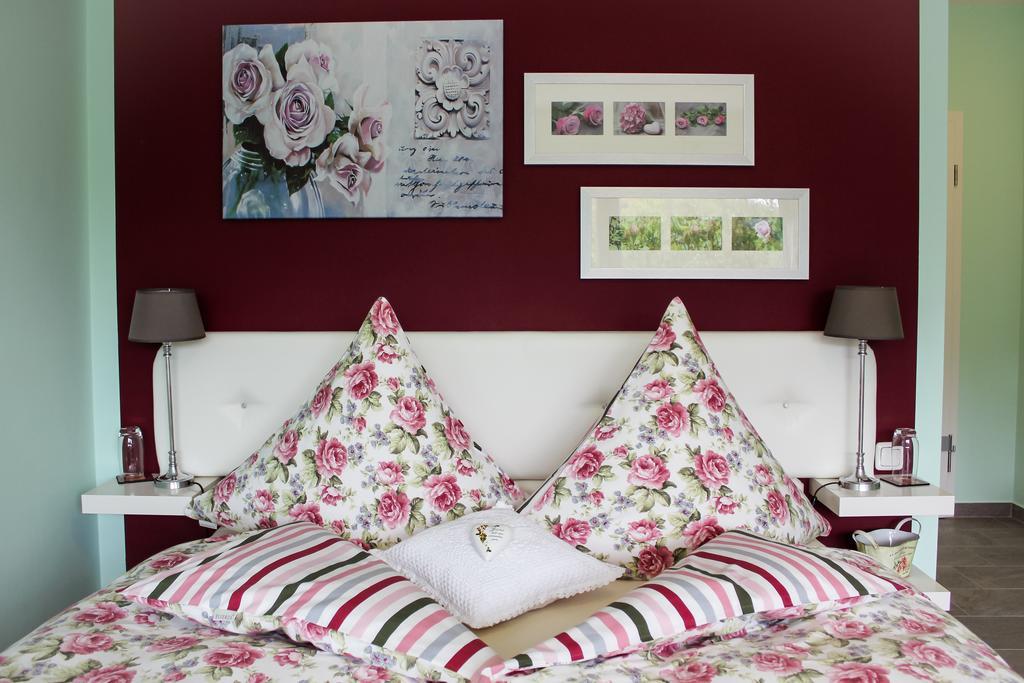 Hotel Haus Kallenberg Herbrechtingen エクステリア 写真