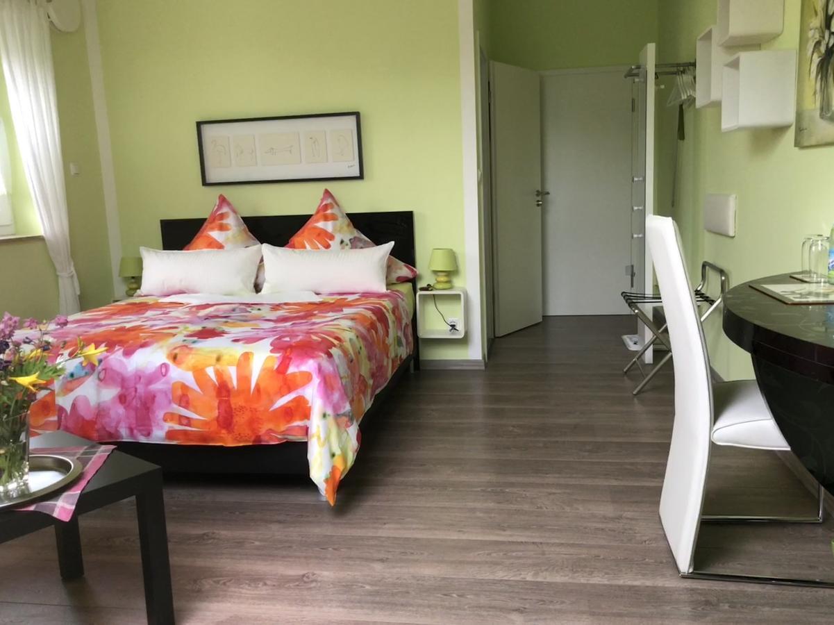Hotel Haus Kallenberg Herbrechtingen エクステリア 写真